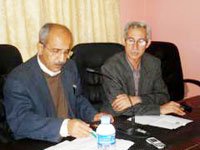 جانب من جلسة القاص محمد سهيل